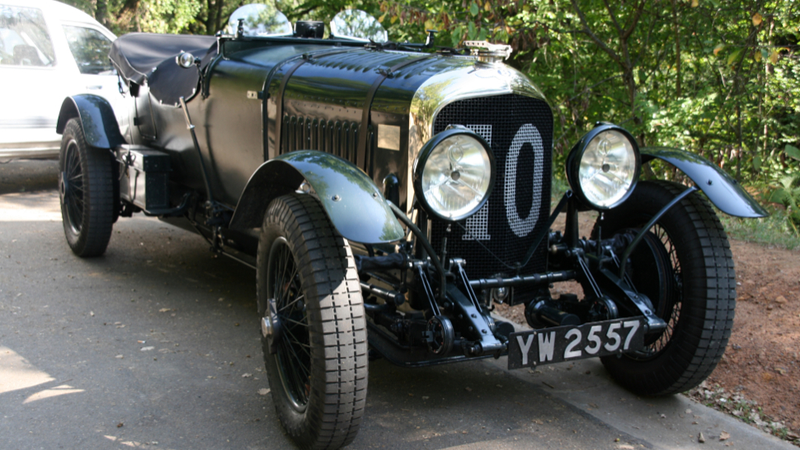 Illustration for article titled Roll Like The Great Gatsby With These Five Amazing Automobiles